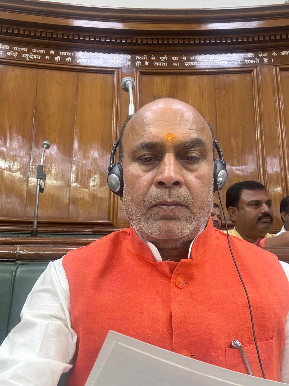 अररिया फोटो:विधानसभा में फारबिसगंज विधायक अररिया फोटो:विधानसभा में फारबिसगंज विधायक