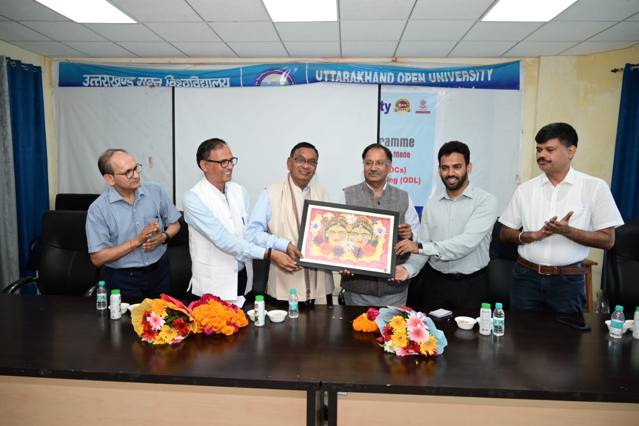 प्रथम दिवस पर नवनियुक्त कुलपति ने लीं महत्वपूर्ण बैठकें प्रथम दिवस पर नवनियुक्त कुलपति ने लीं महत्वपूर्ण बैठकें