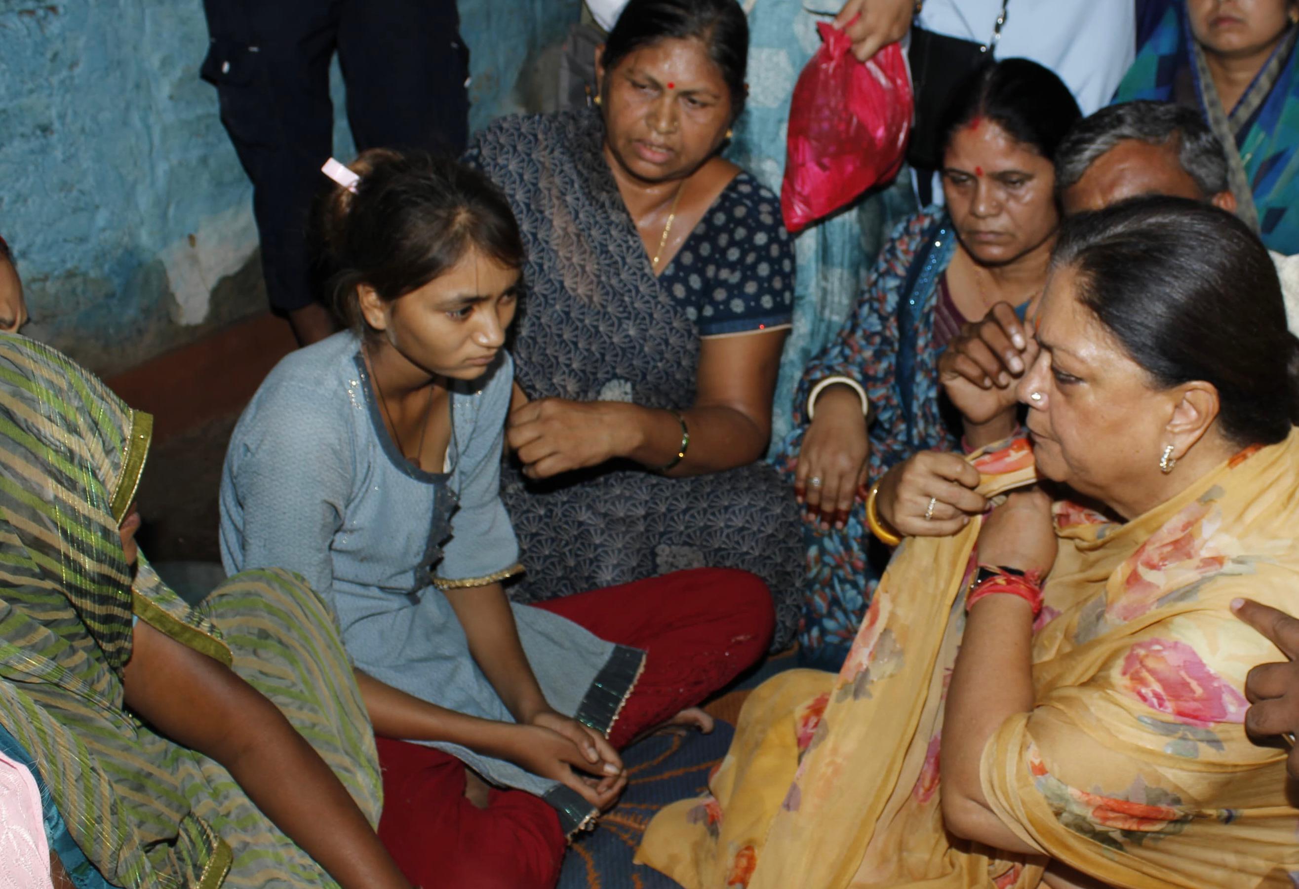 ये हादसा माता-पिता और बच्चों के सपनों का अंत:पूर्व मुख्यमंत्री वसुन्धरा राजे ये हादसा माता-पिता और बच्चों के सपनों का अंत:पूर्व मुख्यमंत्री वसुन्धरा राजे