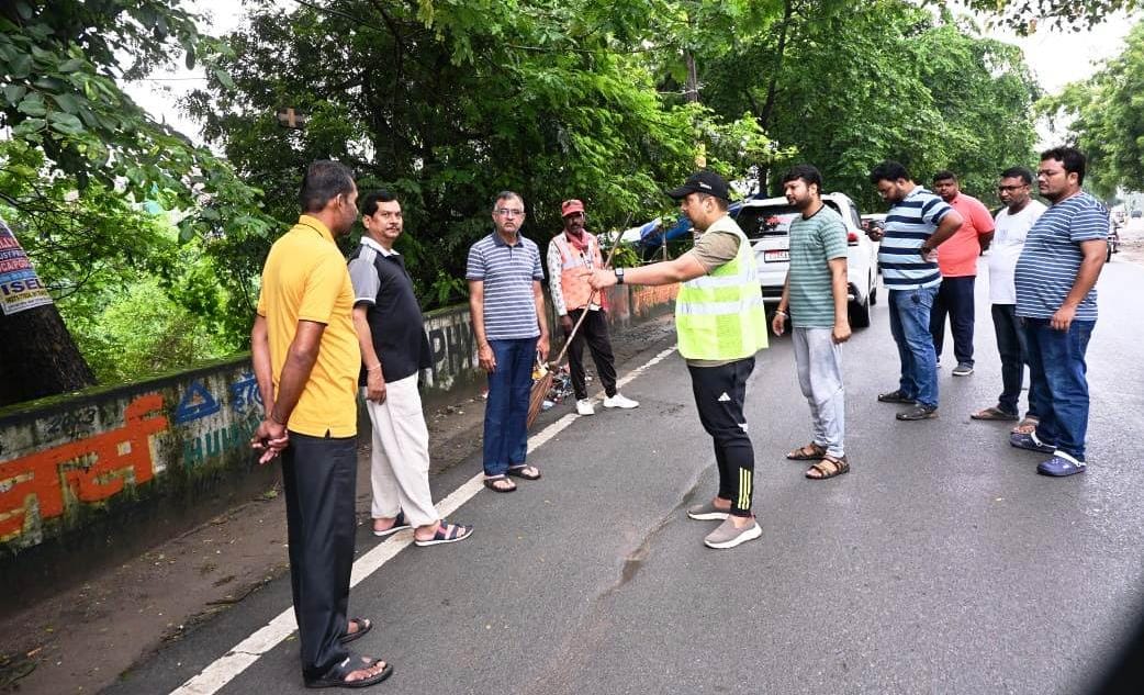 आयुक्त ने शारदा विहार की जनसमस्याओं के निराकरण हेतु अधिकारियों को दिए दिशा निर्देश आयुक्त ने शारदा विहार की जनसमस्याओं के निराकरण हेतु अधिकारियों को दिए दिशा निर्देश