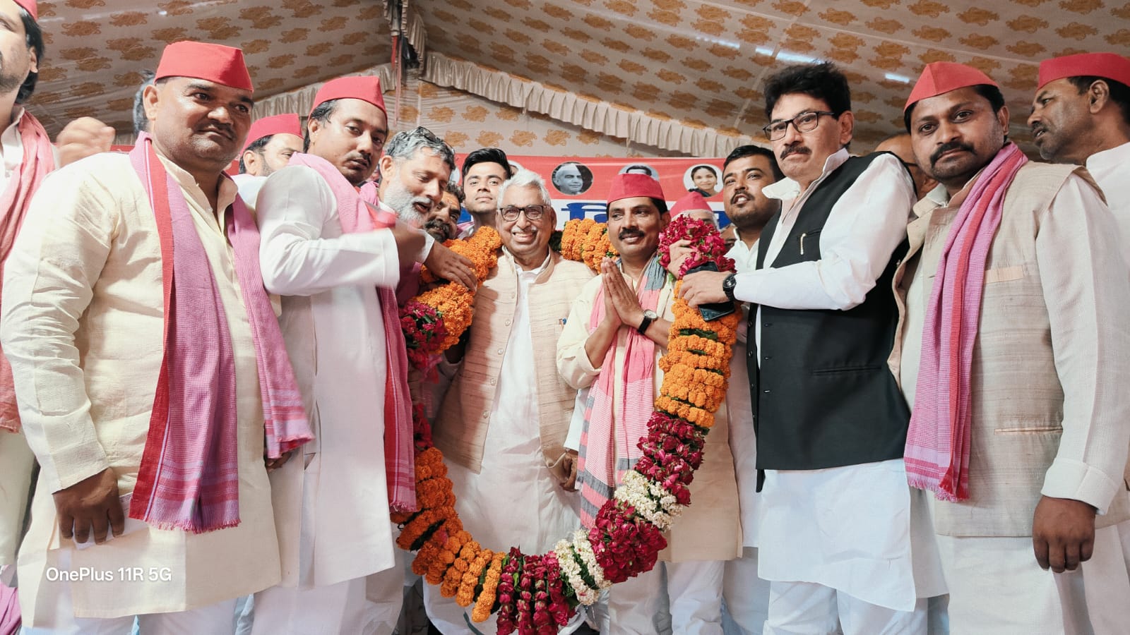 समाजवादी पार्टी द्वारा 'संविधान मानस्तंभ स्थापना दिवस' के रूप में मना आरक्षण दिवस* समाजवादी पार्टी द्वारा 'संविधान मानस्तंभ स्थापना दिवस' के रूप में मना आरक्षण दिवस*