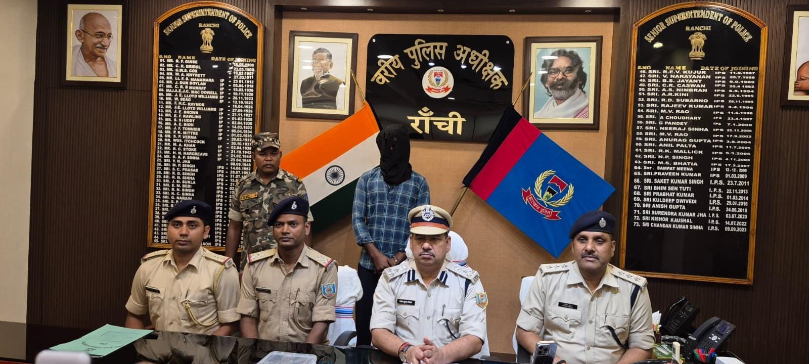 डीआईजी सह एसएसपी प्रेस वार्ता  की तस्वीर