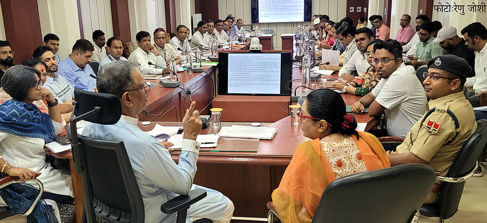 डेढ़ वर्ष के कार्यकाल में जनकल्याण को सर्वोपरि रखते हुए कार्य किए हैं राज्य सरकार ने : मंत्री गजेंद्र सिंह खींवसर डेढ़ वर्ष के कार्यकाल में जनकल्याण को सर्वोपरि रखते हुए कार्य किए हैं राज्य सरकार ने : मंत्री गजेंद्र सिंह खींवसर