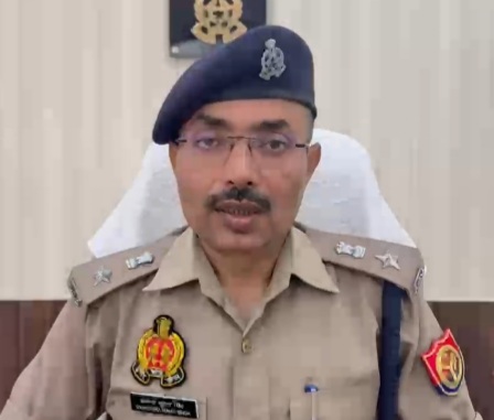 जानकारी देते एसपी सिटी जानकारी देते एसपी सिटी