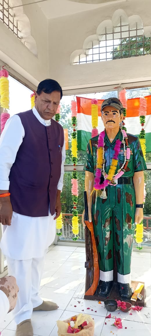 कारगिल का युद्ध सेनाओं के अदम्य साहस व बलिदान के कारण देश को विजयश्री प्राप्त हुई।भाजपा प्रदेश अध्यक्ष डाॅ. राजीव बिन्दल कारगिल का युद्ध सेनाओं के अदम्य साहस व बलिदान के कारण देश को विजयश्री प्राप्त हुई।भाजपा प्रदेश अध्यक्ष डाॅ. राजीव बिन्दल