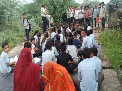 झालावाड़ हादसे के बाद डरे छात्र, उदयपुर में कुछ स्कूलों में नहीं पहुंचे बच्चे झालावाड़ हादसे के बाद डरे छात्र, उदयपुर में कुछ स्कूलों में नहीं पहुंचे बच्चे