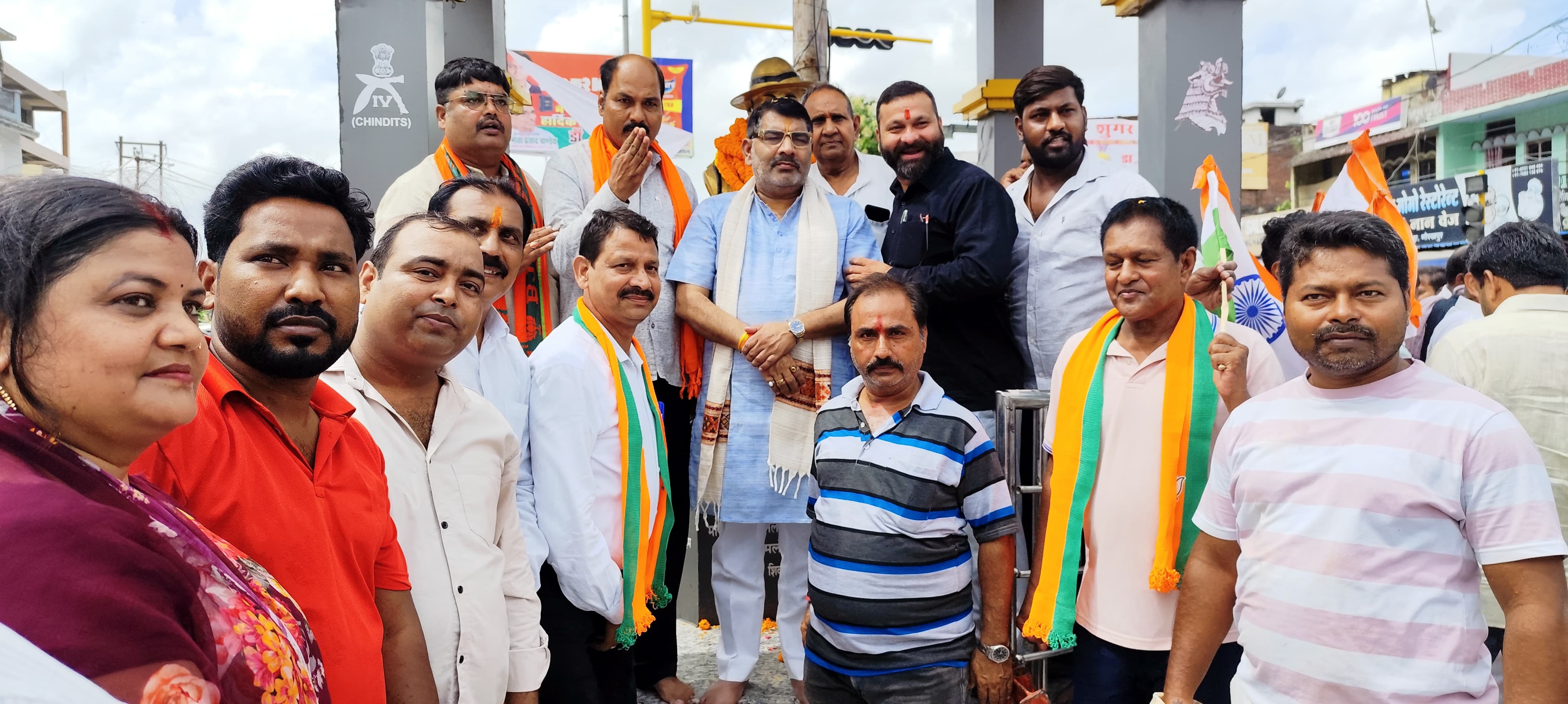 विजय दिवस पर शहीद लेफ्टिनेंट गौतम गुरुंग को दी श्रद्धांजलि* विजय दिवस पर शहीद लेफ्टिनेंट गौतम गुरुंग को दी श्रद्धांजलि*
