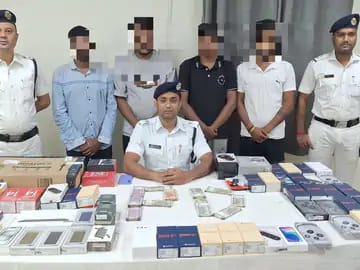 कोलकाता में फर्जी बैंक वेबसाइट का भंडाफोड़
