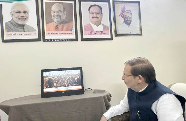 सोनीपत: पर्यटन मंत्री डॉ. अरविंद शर्मा ने कहा कि प्रधानमंत्री नरेंद्र मोदी के मन की बात सुनते हुए सोनीपत: पर्यटन मंत्री डॉ. अरविंद शर्मा ने कहा कि प्रधानमंत्री नरेंद्र मोदी के मन की बात सुनते हुए