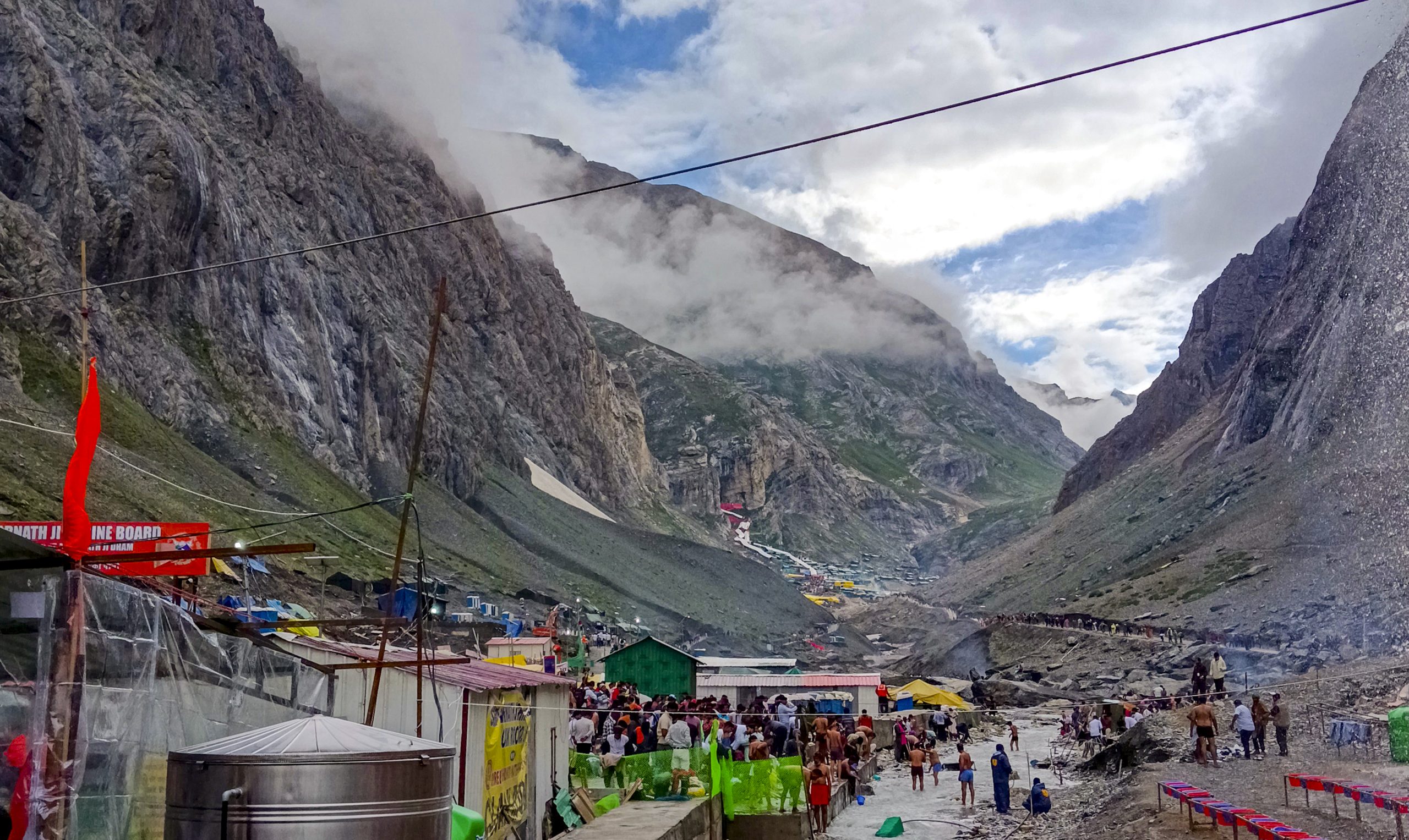 अमरनाथ के लिए 2,000 से ज़्यादा तीर्थयात्रियों का नया जत्था जम्मू बेस कैंप से रवाना अमरनाथ के लिए 2,000 से ज़्यादा तीर्थयात्रियों का नया जत्था जम्मू बेस कैंप से रवाना