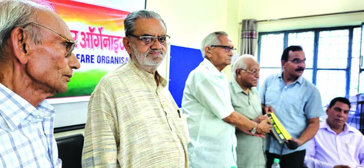 बैठक के दौरान बैठक के दौरान