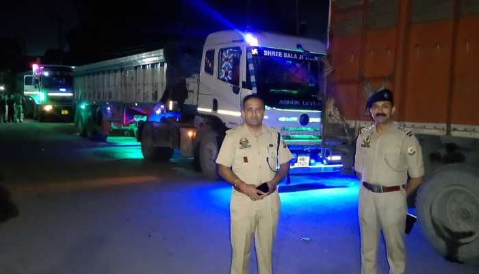 अवैध खनन और ओवरलोडिंग पर नकेल कसने के लिए सिरमौर पुलिस ने एक बार फिर रात के अंधेरे में बड़ा अभियान अवैध खनन और ओवरलोडिंग पर नकेल कसने के लिए सिरमौर पुलिस ने एक बार फिर रात के अंधेरे में बड़ा अभियान