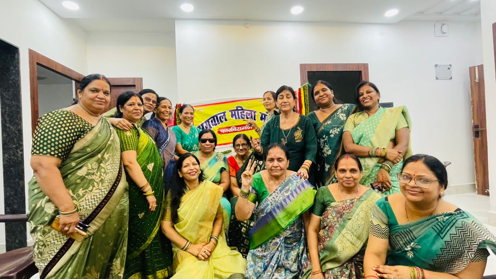 अररिया फोटो:सिंधारा कार्यक्रम में अग्रवाल समाज की महिलाएं अररिया फोटो:सिंधारा कार्यक्रम में अग्रवाल समाज की महिलाएं