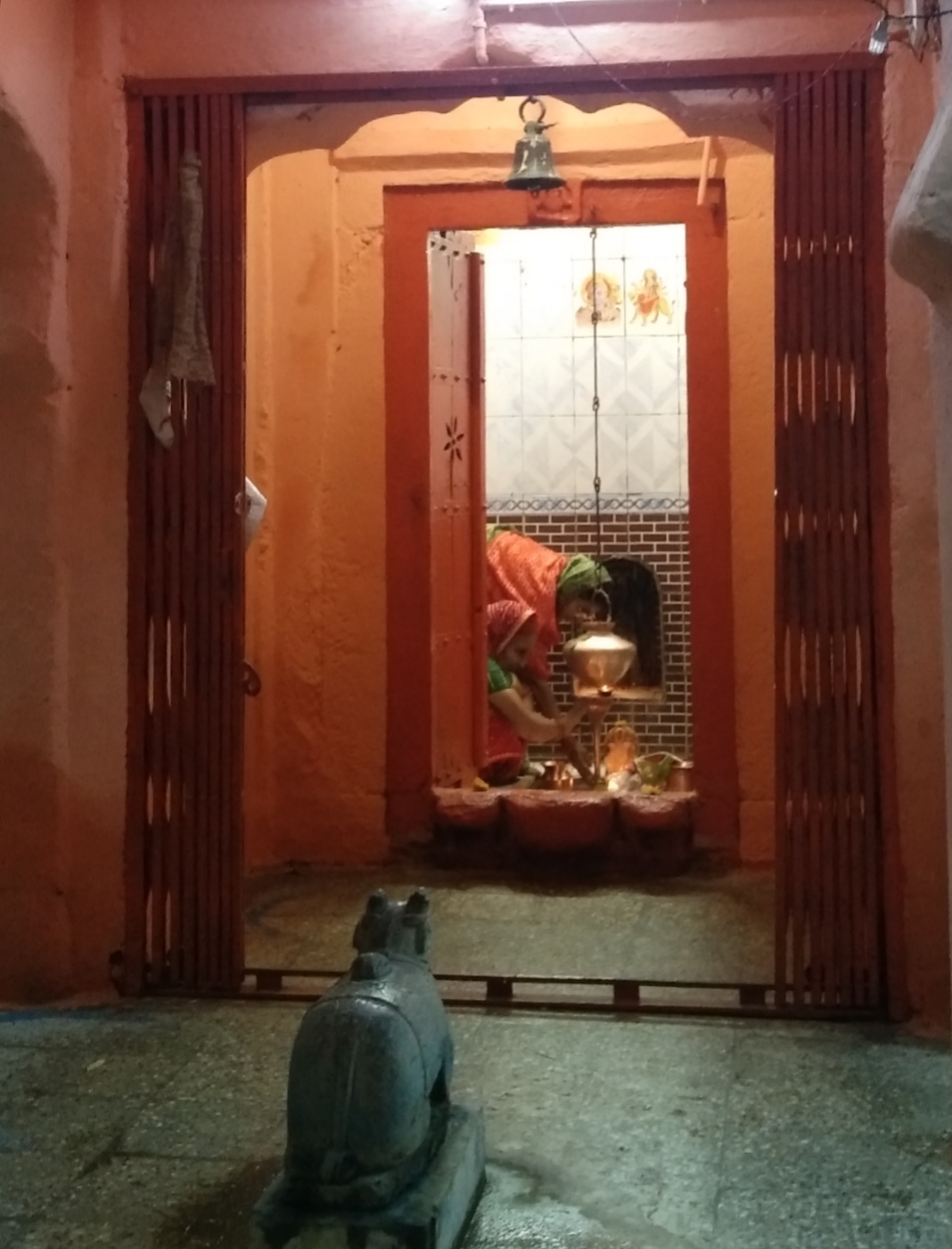 प्राचीन शिवालयों में शिवाराधन प्राचीन शिवालयों में शिवाराधन
