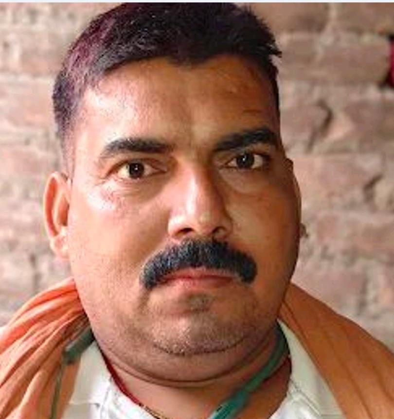 मुठभेड़ में मारे गए इनामी बदमाश की फाइल फोटो मुठभेड़ में मारे गए इनामी बदमाश की फाइल फोटो