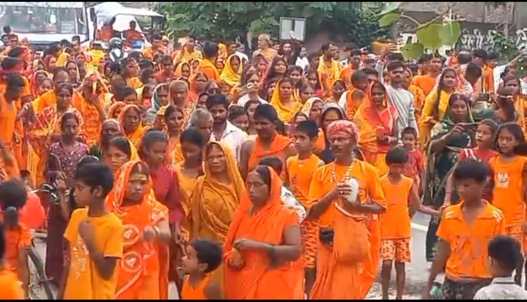 सावन की तीसरी सोमवारी पर कोटेश्वरनाथ धाम में उमड़ा श्रद्धालुओं का सैलाब,हजारों ने किया जलाभिषेक सावन की तीसरी सोमवारी पर कोटेश्वरनाथ धाम में उमड़ा श्रद्धालुओं का सैलाब,हजारों ने किया जलाभिषेक