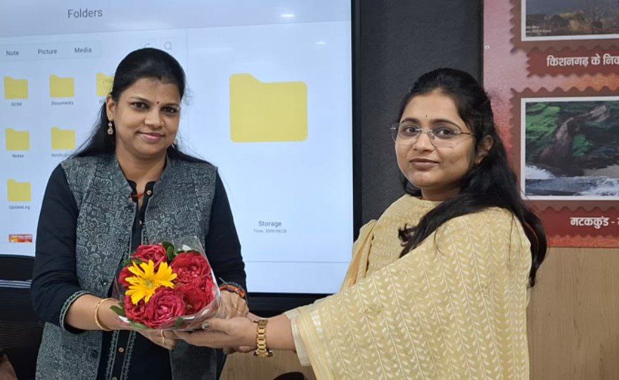 दमोह-बाल संरक्षण आयोग सदस्य डा.निवेदिता शर्मा,ओंकार सिंह ने प्रकरणों को सुना दमोह-बाल संरक्षण आयोग सदस्य डा.निवेदिता शर्मा,ओंकार सिंह ने प्रकरणों को सुना