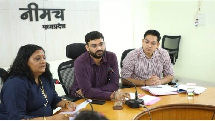 स्वतंत्रता दिवस समारोह की तैयारियां संबंधी बैठक