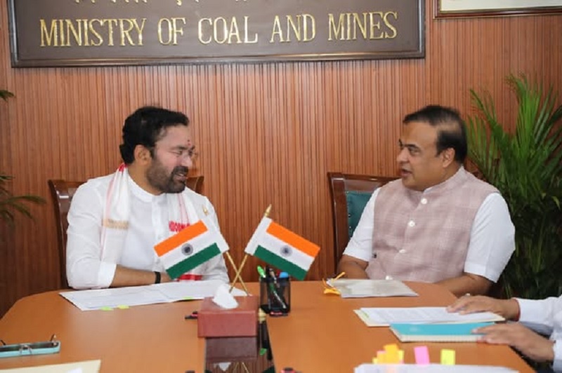 मुख्यमंत्री डॉ हिमंत बिस्व सरमा केंद्रीय संस्कृति और पर्यटन मंत्री जी किशन रेड्डी से नई दिल्ली में सौजन्य मुलाकात करते हुए। मुख्यमंत्री डॉ हिमंत बिस्व सरमा केंद्रीय संस्कृति और पर्यटन मंत्री जी किशन रेड्डी से नई दिल्ली में सौजन्य मुलाकात करते हुए।