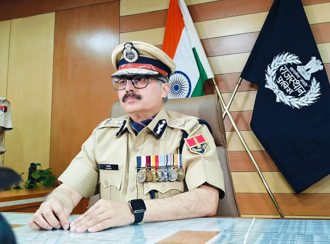 फील्ड स्तर पर पुलिस की सक्रियता, जवाबदेही एवं संवेदनशीलता से ही कानून-व्यवस्था होगी सशक्त :डीजीपी फील्ड स्तर पर पुलिस की सक्रियता, जवाबदेही एवं संवेदनशीलता से ही कानून-व्यवस्था होगी सशक्त :डीजीपी