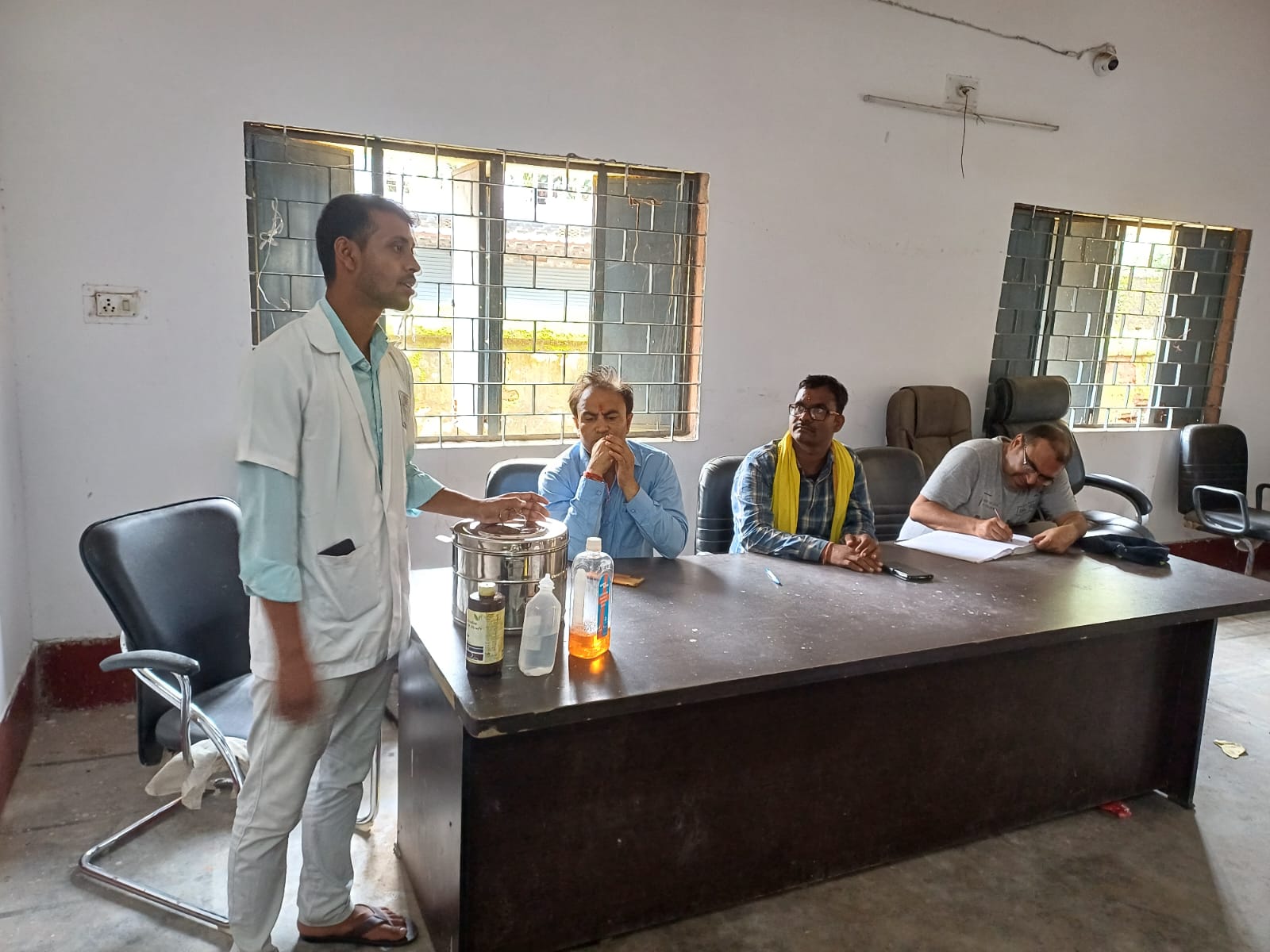प्रशिक्षण में शामिल चिकित्सक प्रशिक्षण में शामिल चिकित्सक