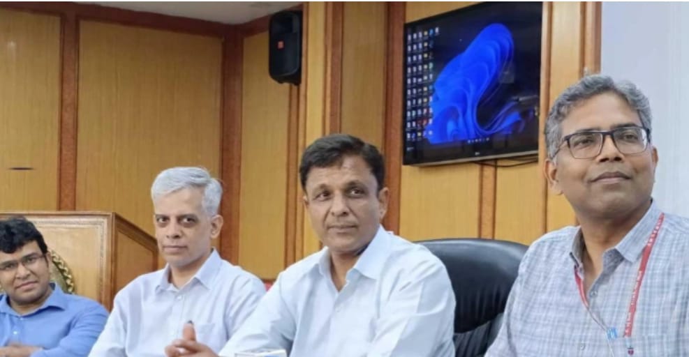 एम्स के डॉ.