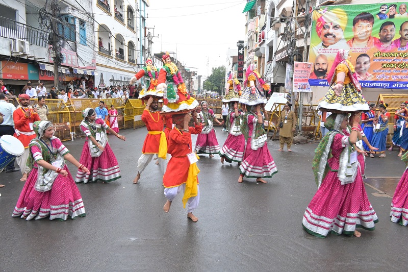 भगवान महाकाल की सवारी में प्रस्तुतियां