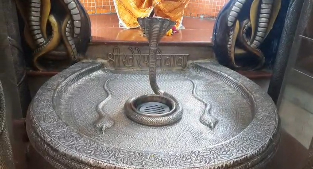 मंदिर का लिया गया छाया चित्र मंदिर का लिया गया छाया चित्र