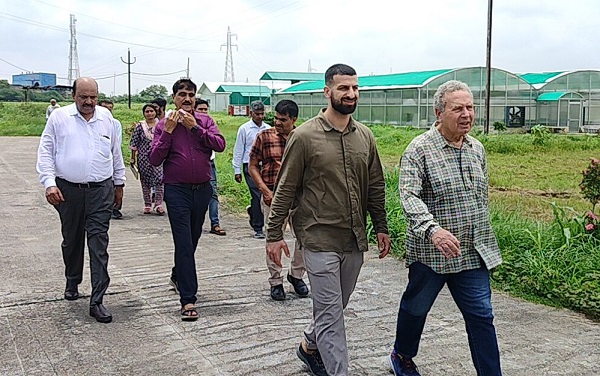 सर्वश्रेष्ठ कृषि पद्धतियों का प्रदर्शन किसानों के सामने खेतों में किया जाएगा : इजरायली साइंटिस्ट यूरी सर्वश्रेष्ठ कृषि पद्धतियों का प्रदर्शन किसानों के सामने खेतों में किया जाएगा : इजरायली साइंटिस्ट यूरी