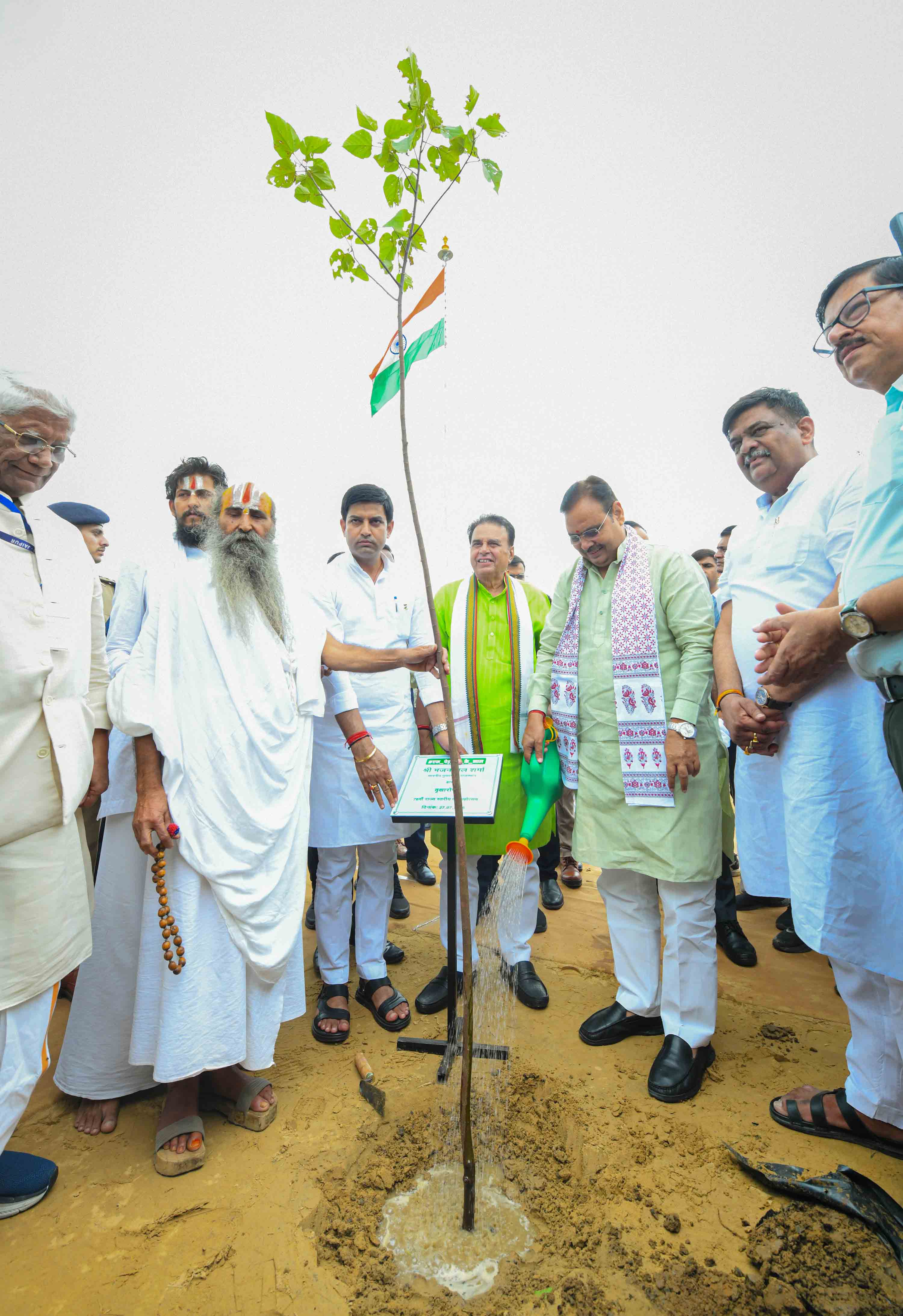 हरियाली तीज पर जयपुर जिला प्रशासन ने किया पौधारोपण का रिकॉर्ड