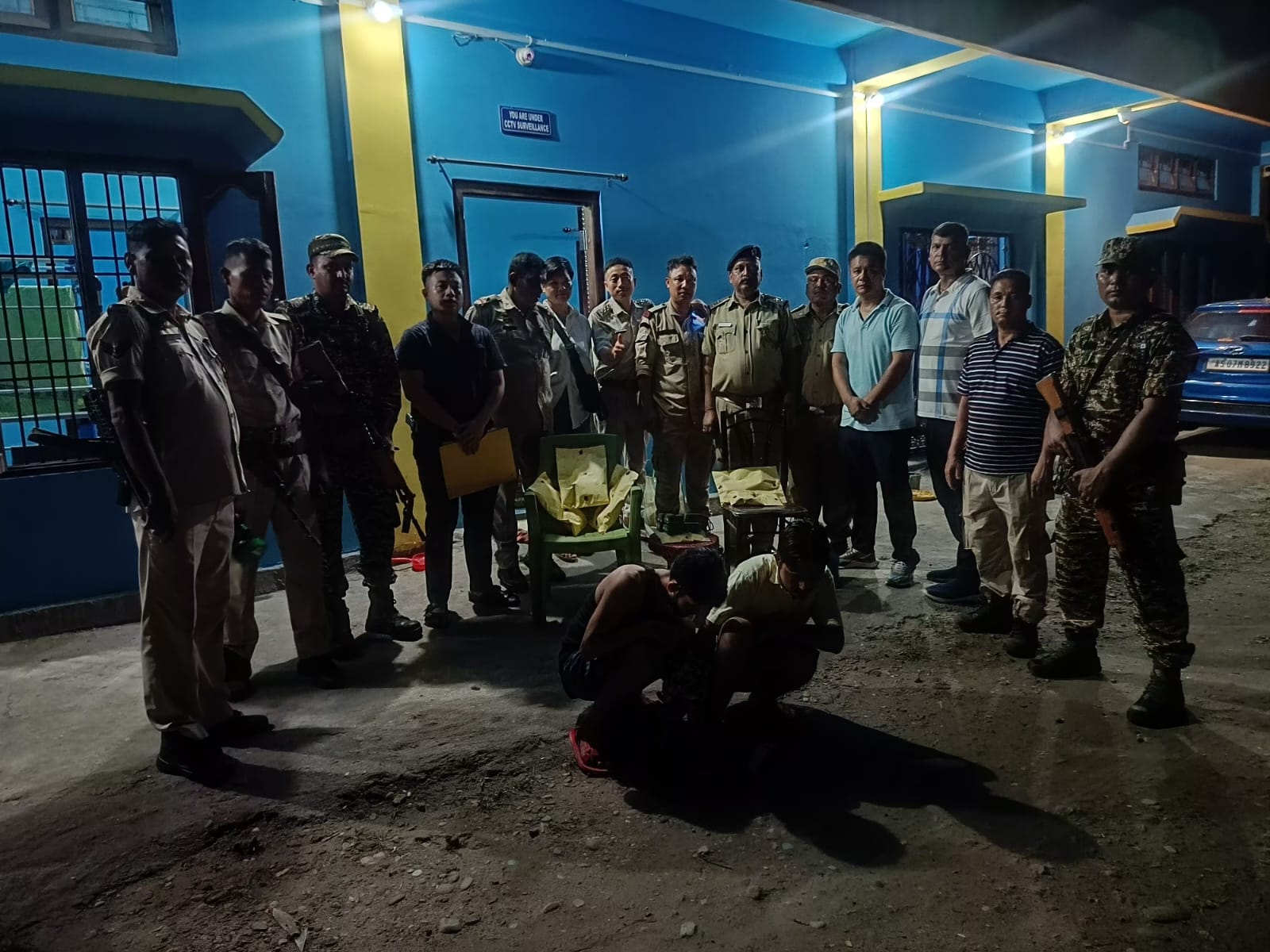 20 लाख मूल्य की 496 से अधिक ग्राम संदिग्ध हेरोइन जब्त की और तीन लोगों को 20 लाख मूल्य की 496 से अधिक ग्राम संदिग्ध हेरोइन जब्त की और तीन लोगों को