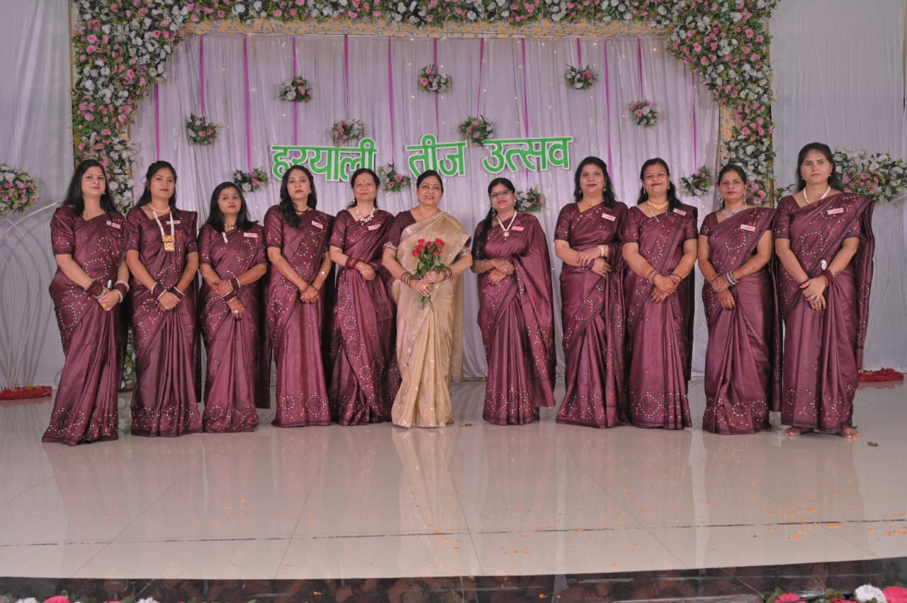 आकृति महिला मंडल ने मनाया हरियाली तीज उत्सव आकृति महिला मंडल ने मनाया हरियाली तीज उत्सव