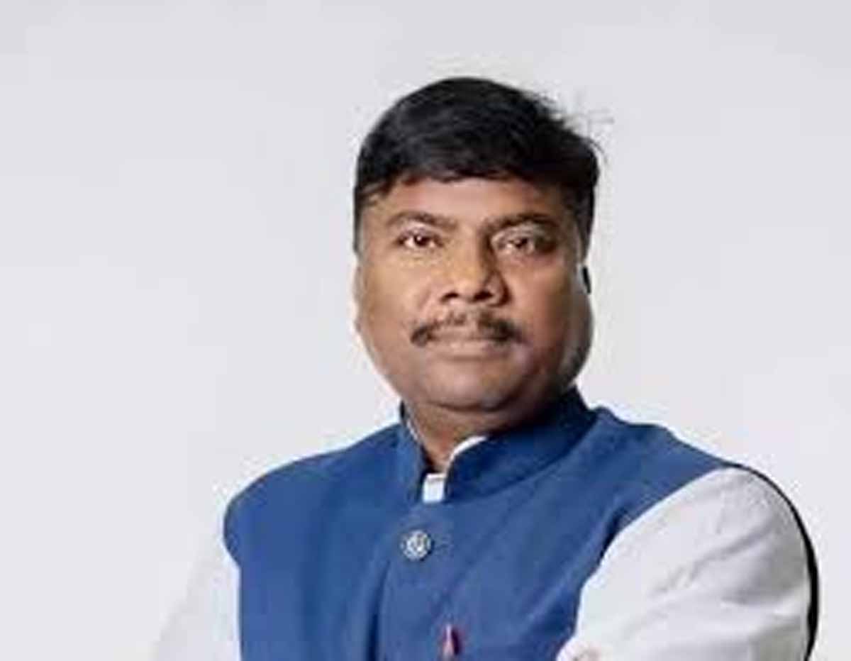 वन मंत्री केदार कश्यप वन मंत्री केदार कश्यप