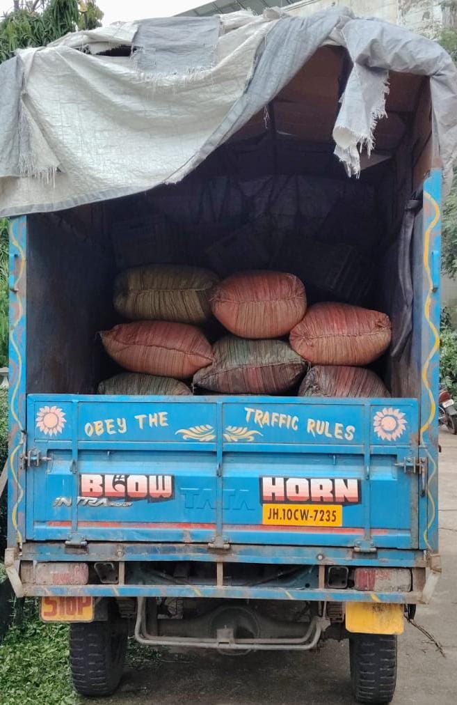 जब्त गाड़ी जब्त गाड़ी