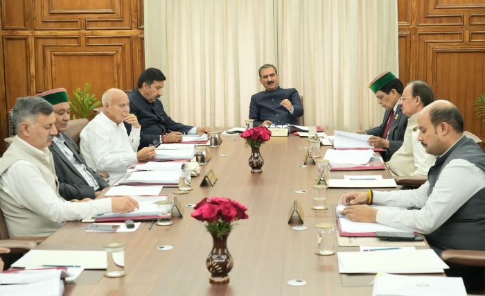 कैबिनेट मीटिंग की अध्यक्षता करते मुख्यमंत्री कैबिनेट मीटिंग की अध्यक्षता करते मुख्यमंत्री