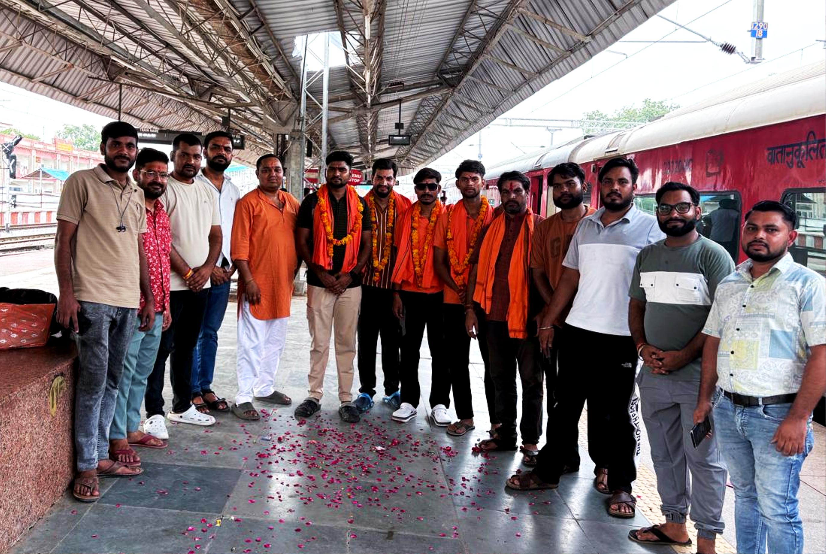 बाबा बूढ़ा अमरनाथ यात्रा हेतु बजरग दल कार्यकर्ता रवाना बाबा बूढ़ा अमरनाथ यात्रा हेतु बजरग दल कार्यकर्ता रवाना
