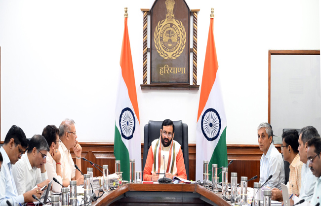 हरियाणा के मुख्यमंत्री नायब सैनी सीएम घोषणा पर बैठक लेते हुए हरियाणा के मुख्यमंत्री नायब सैनी सीएम घोषणा पर बैठक लेते हुए
