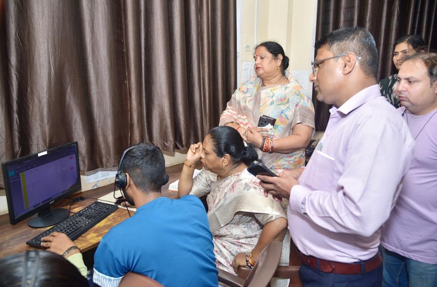 महापौर मालती राय ने आपातकाल नियंत्रण कक्ष का किया औचक निरीक्षण महापौर मालती राय ने आपातकाल नियंत्रण कक्ष का किया औचक निरीक्षण