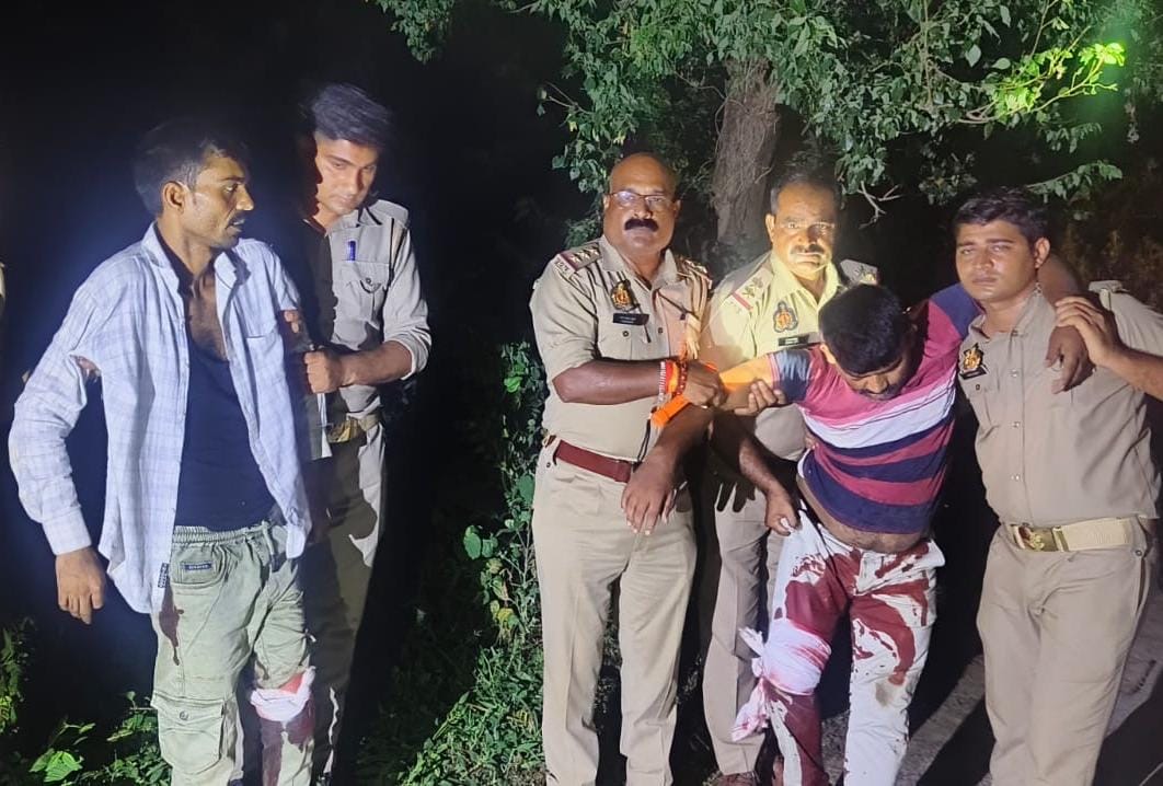 मुठभेड़ के बाद गिरफ्तार लुटेरे मुठभेड़ के बाद गिरफ्तार लुटेरे