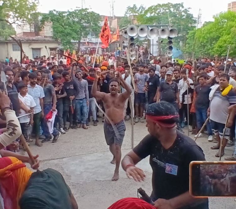 पश्चिम चंपारण में नागपंचमी और महावीरी झंडा का पर्व धूमधाम से संपन्न पश्चिम चंपारण में नागपंचमी और महावीरी झंडा का पर्व धूमधाम से संपन्न