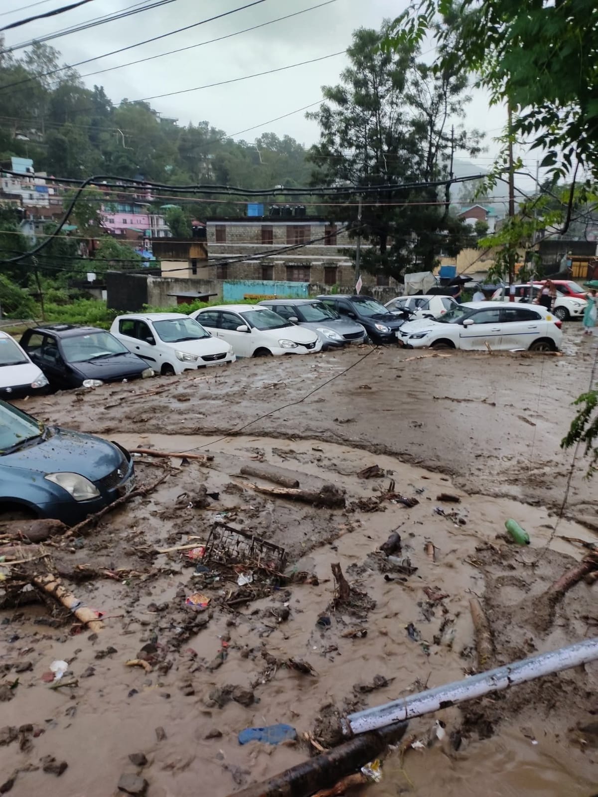 मंडी में बारिश से मची तबाही मंडी में बारिश से मची तबाही