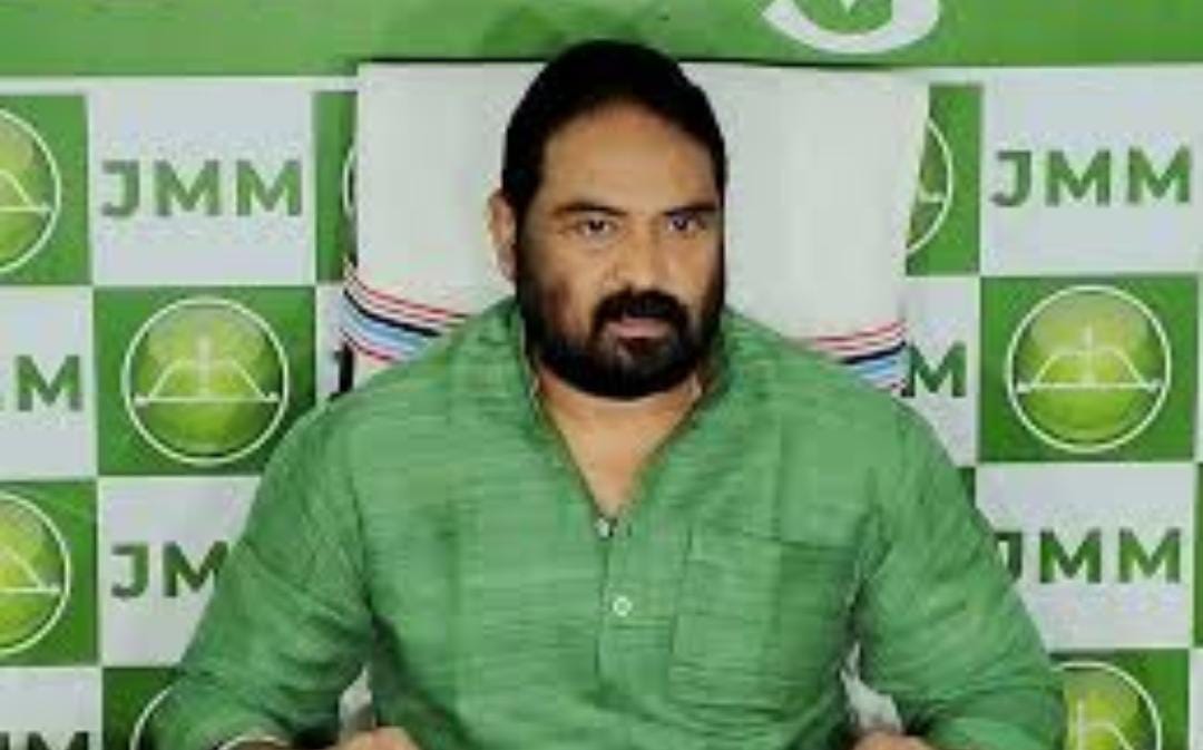 विनोद पांडेय की फाइल फाेटो