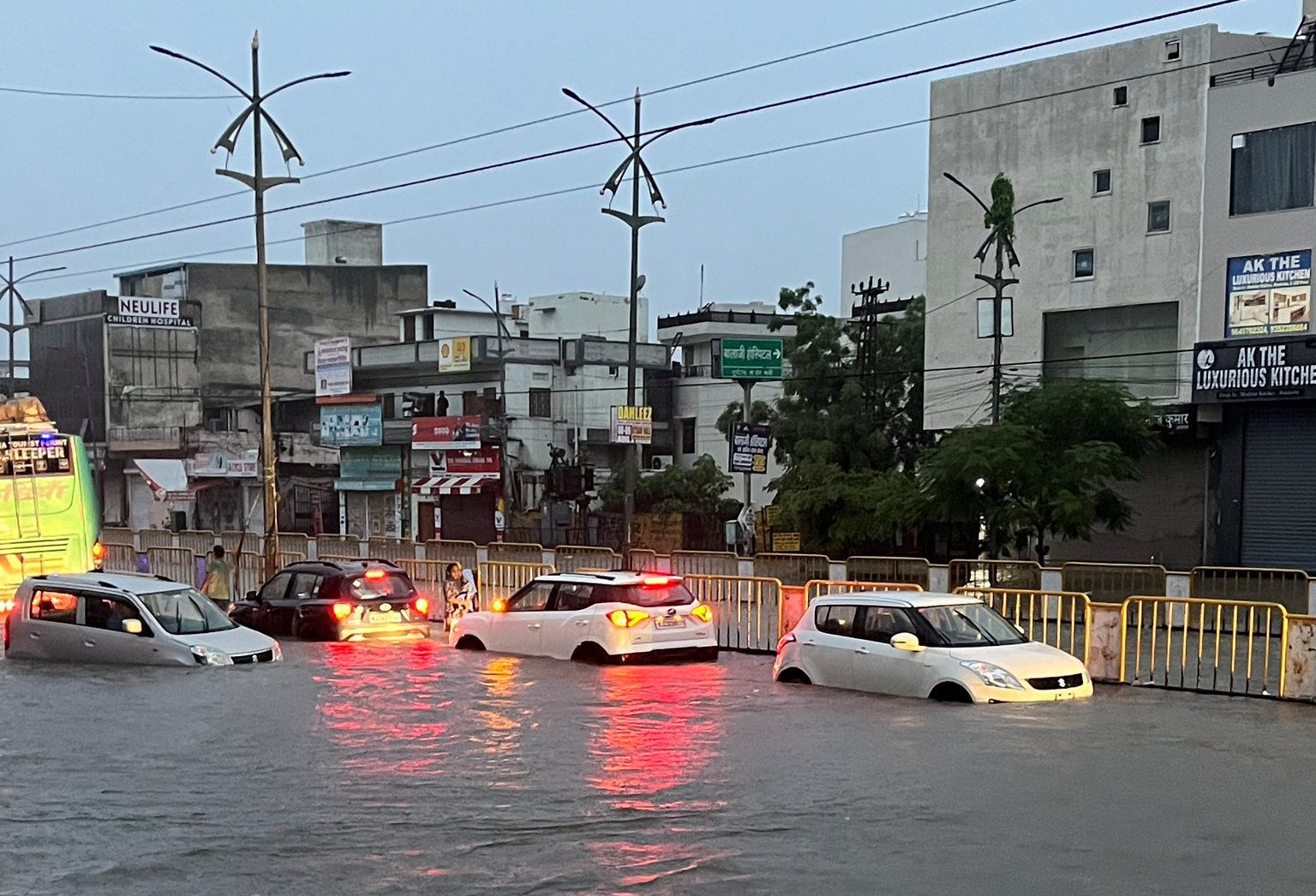 बारिश, जयपुर फाइल फाेटाे बारिश, जयपुर फाइल फाेटाे