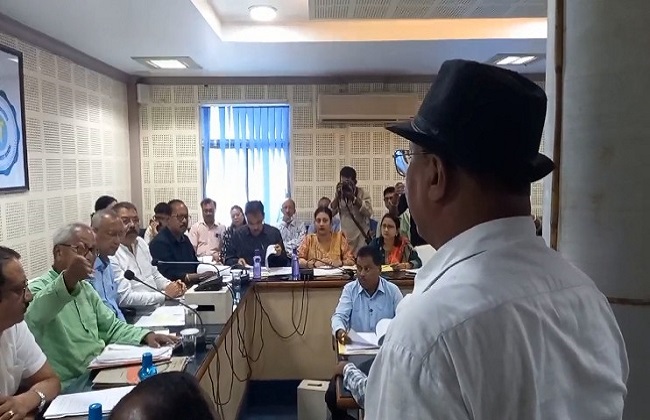 तृणमूल में फुट