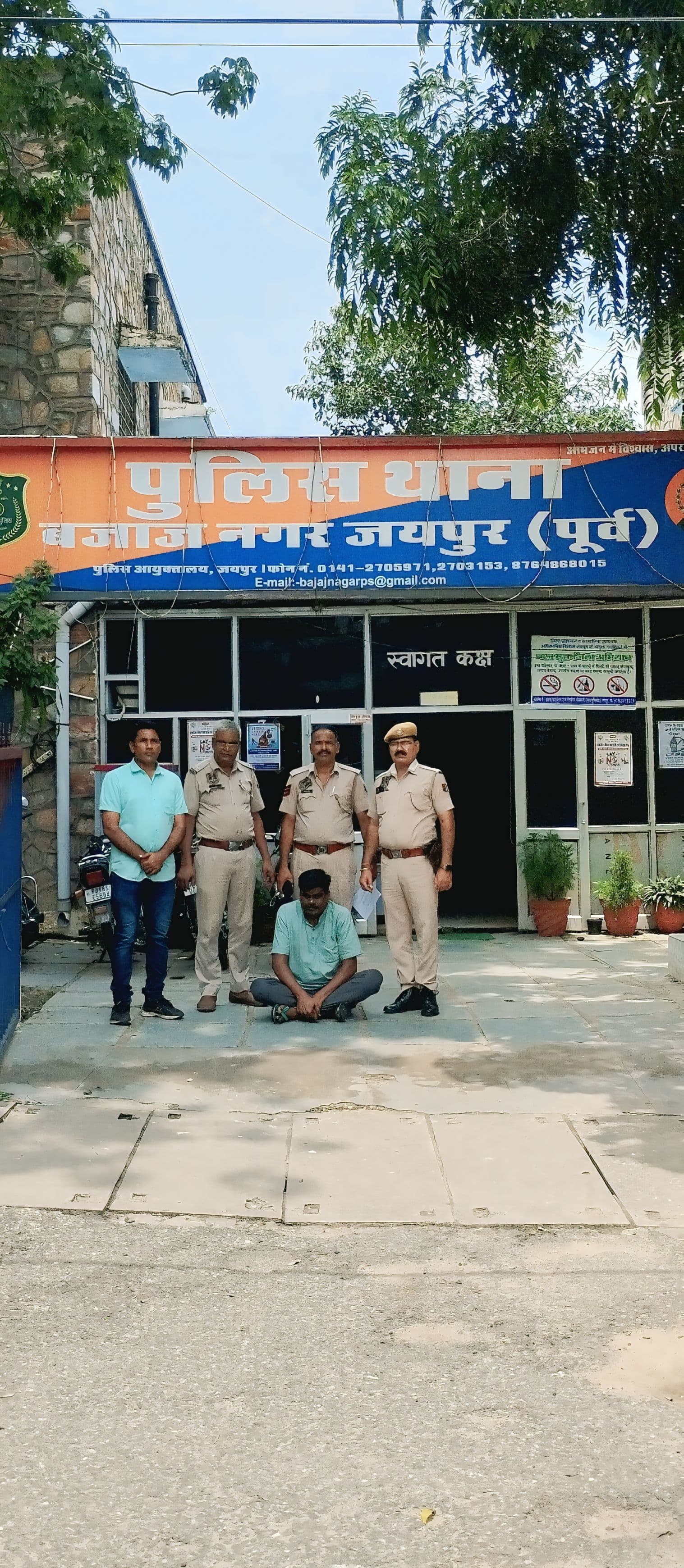 भारत सरकार की ओर से जब्त जमीनों को सेबी के फर्जी दस्तावेज से बेचने वाली जालसाज गैंग के दो भूमाफिया गिरफ्तार भारत सरकार की ओर से जब्त जमीनों को सेबी के फर्जी दस्तावेज से बेचने वाली जालसाज गैंग के दो भूमाफिया गिरफ्तार