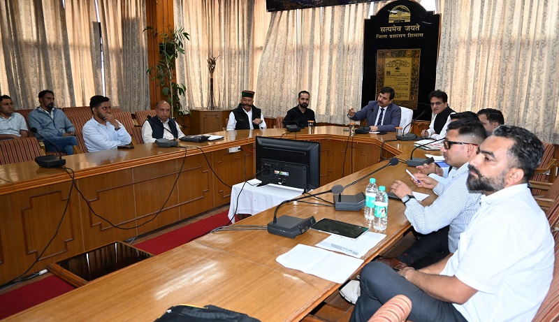 शिमला के उपायुक्त अनुपम कश्यप एक कार्यशाला को संबोधित करते हुए शिमला के उपायुक्त अनुपम कश्यप एक कार्यशाला को संबोधित करते हुए