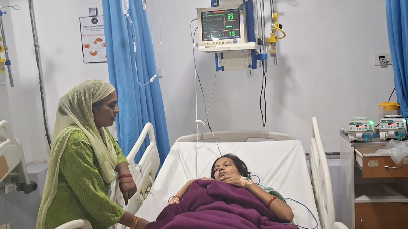 पलवल के गुरूनानक अस्पताल में मनीषा उरचार करवाती हूई पलवल के गुरूनानक अस्पताल में मनीषा उरचार करवाती हूई