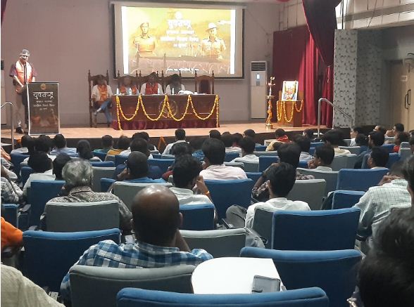 उपस्थित छात्र उपस्थित छात्र