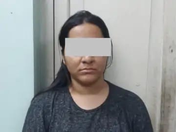 फर्जी पासपोर्ट और दस्तावेजों के साथ महिला गिरफ्तार फर्जी पासपोर्ट और दस्तावेजों के साथ महिला गिरफ्तार