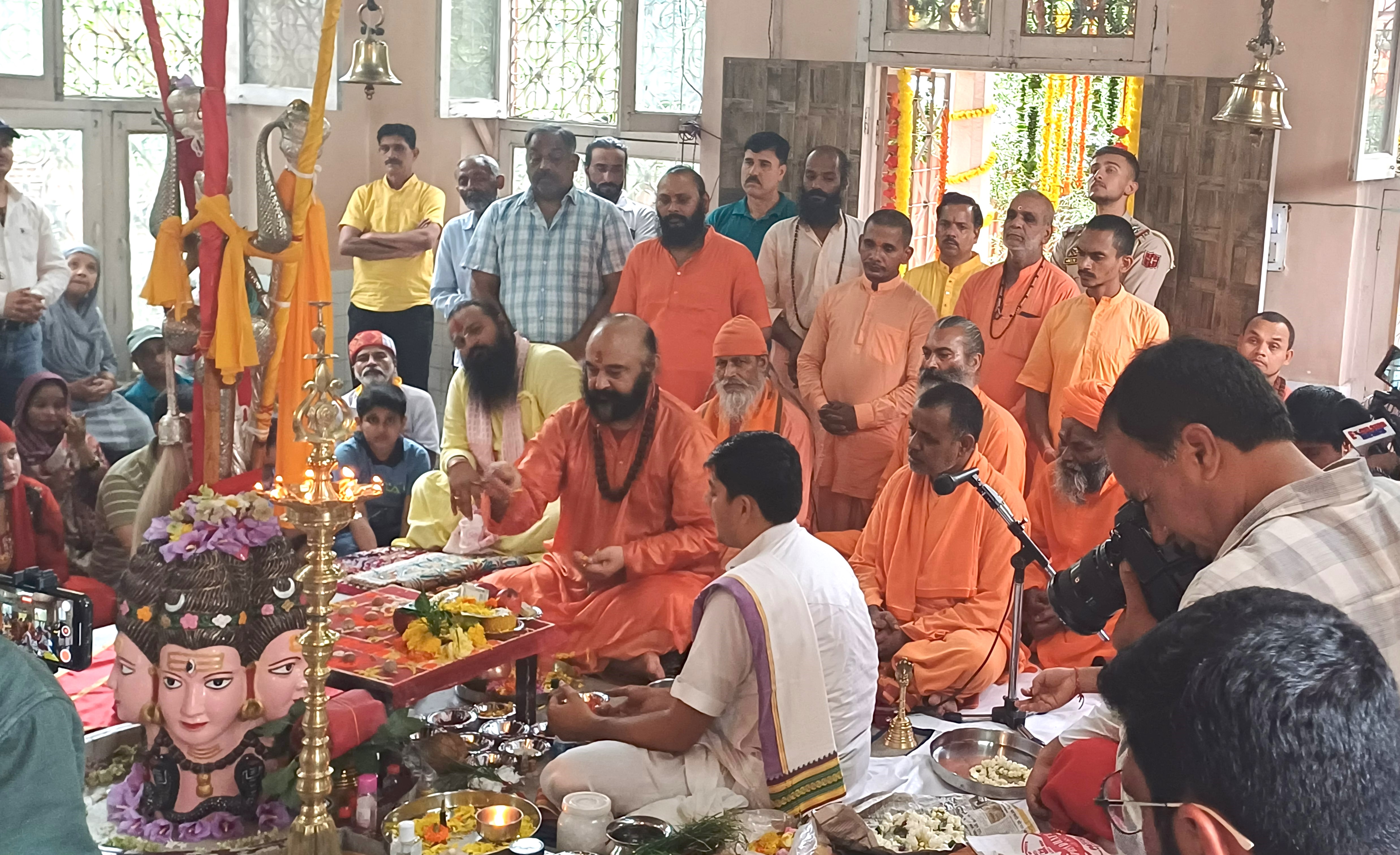 दशनामी अखाड़ा, श्रीनगर में छड़ी-पूजन किया गया